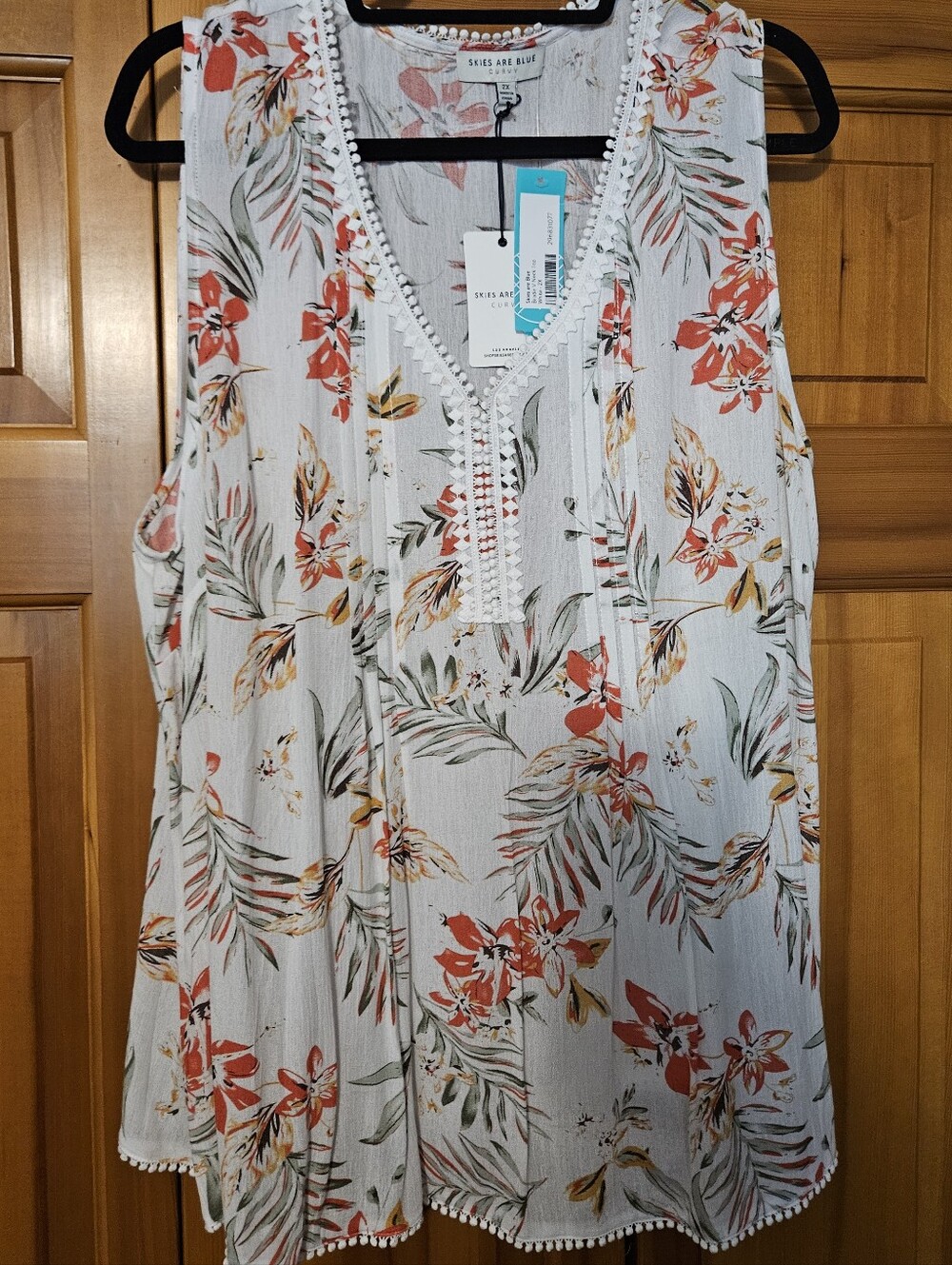 Skies Are Blue Coral & Green Floral Sleeveless V-Neck Tunic